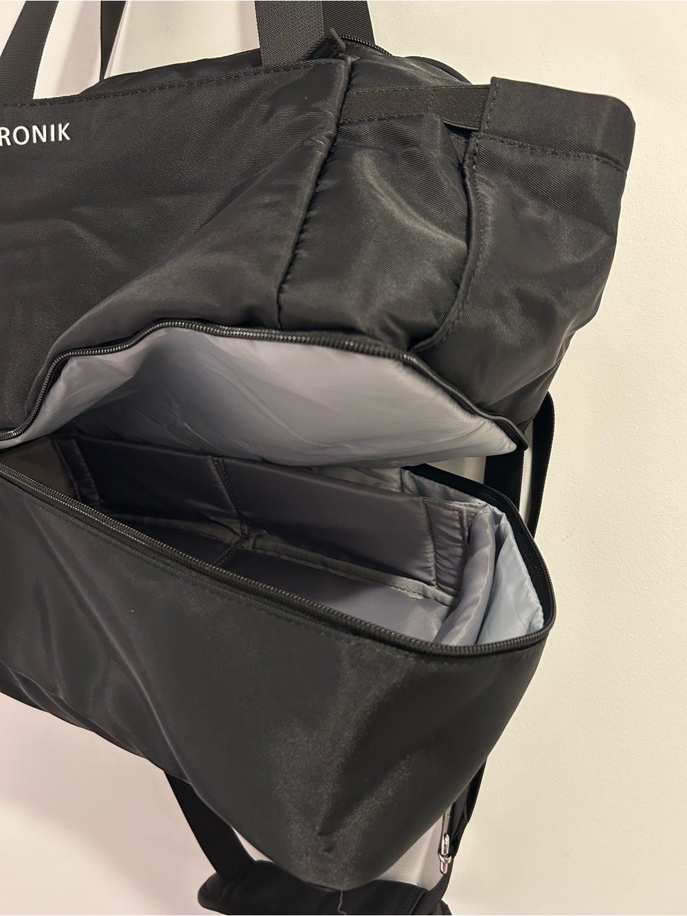 Etronik Gym Duffel Bag - Picture 3 of 8